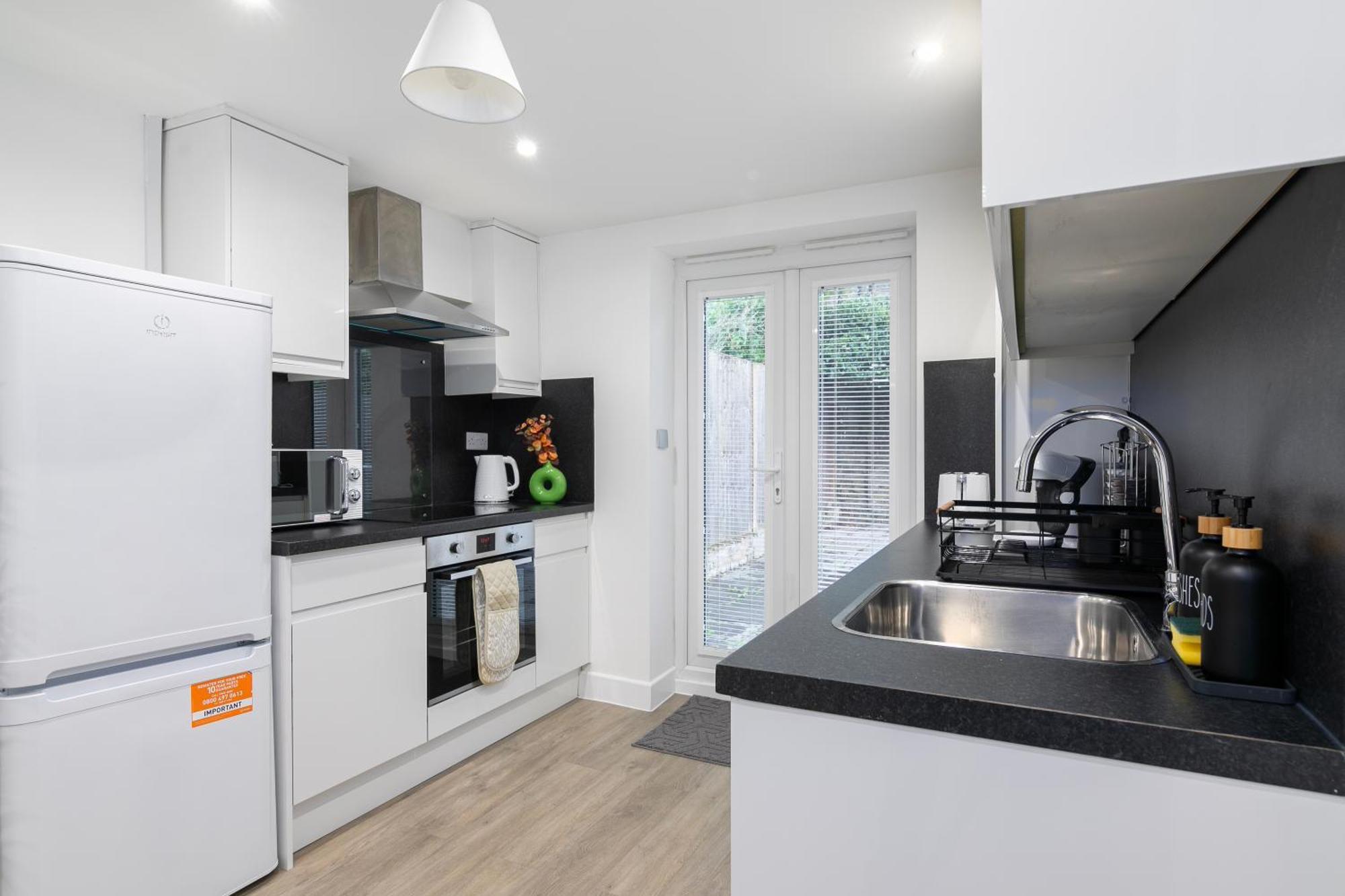 Flat In Queens Park London Exterior foto